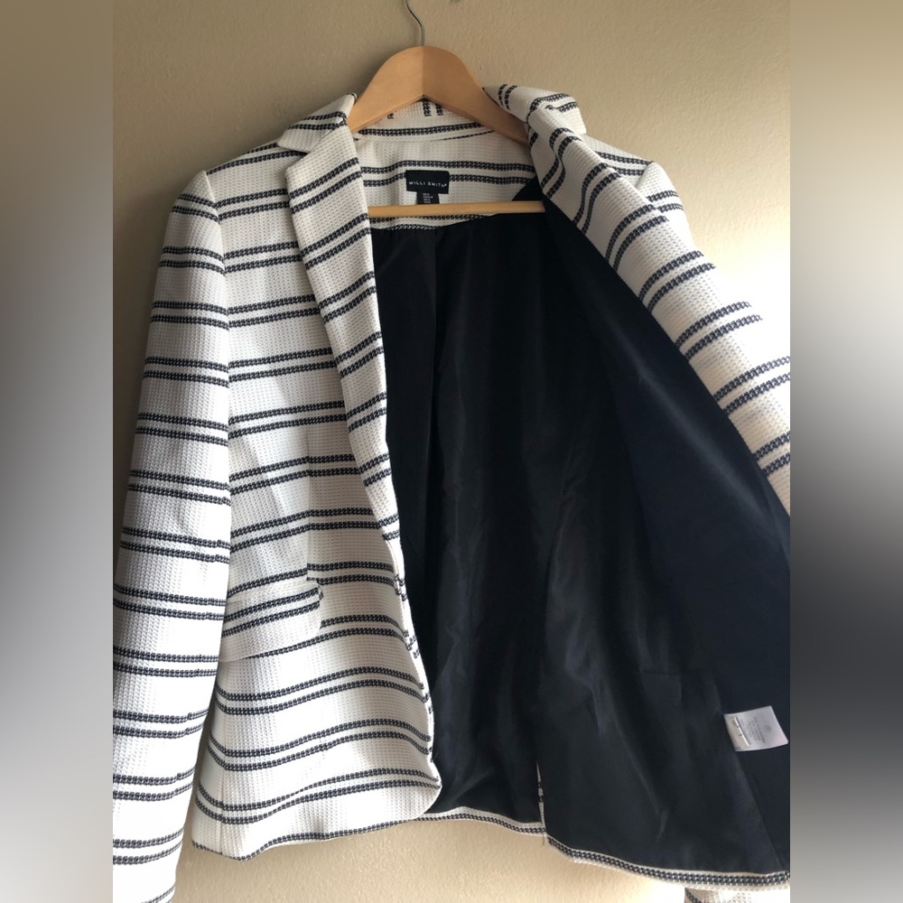 Willi Smith Women’s Long Sleeve Button White Black Stripped Jacket Size Small - Picture 9 of 13